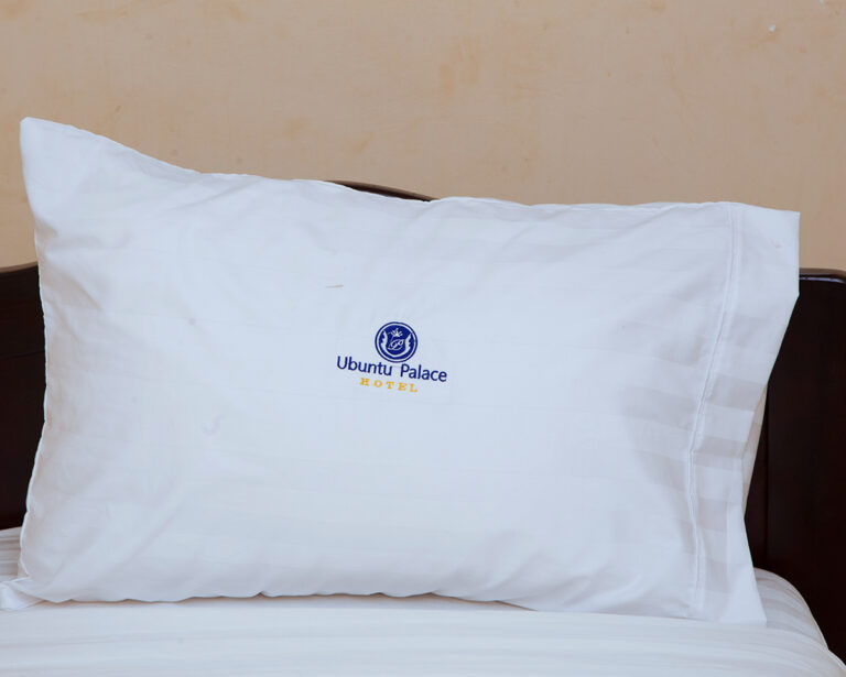 ubuntu palace hotel room pillow